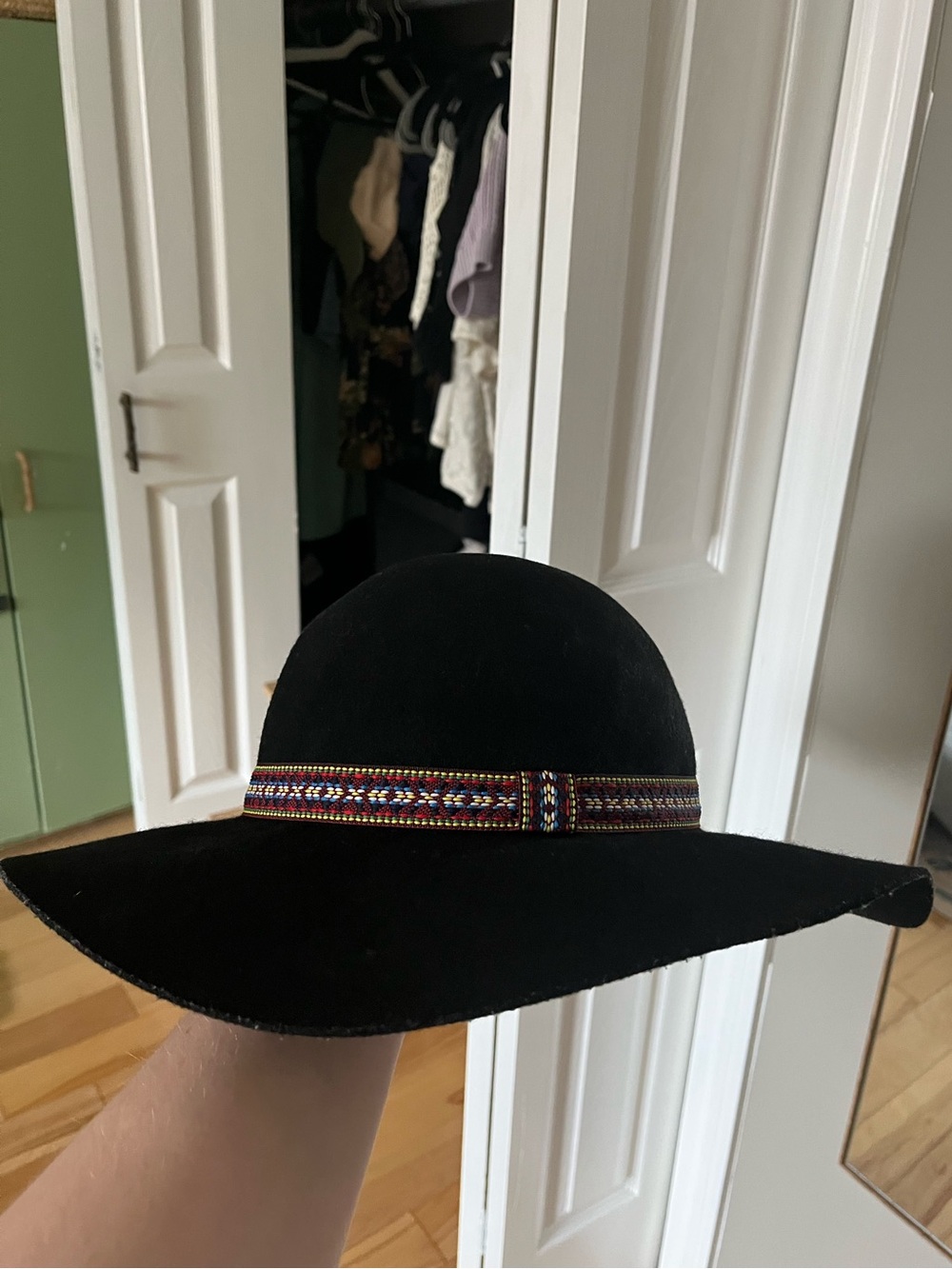 Stylish Floppy Hat size small